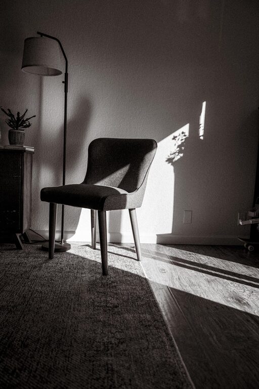 How to Create a Relaxing Home Workspace for Better Focus